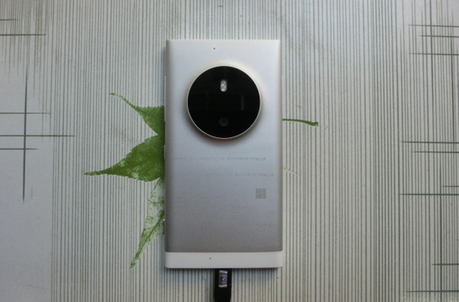 Nokia 1030 prototype was leaked images show online