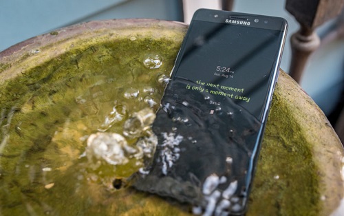 Samsung Note 7 can blasted during charging.
