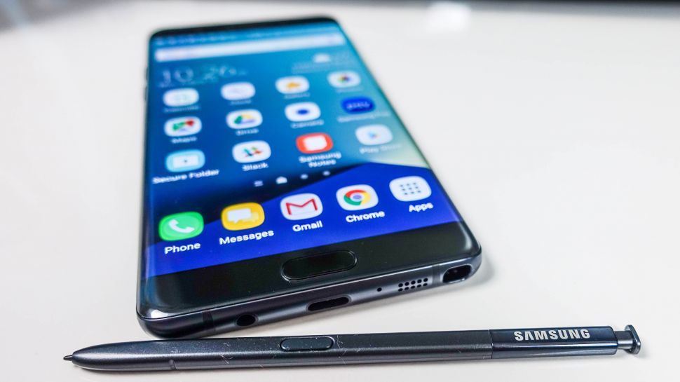 Consumers identify flaws in exchanged Galaxy Note 7.