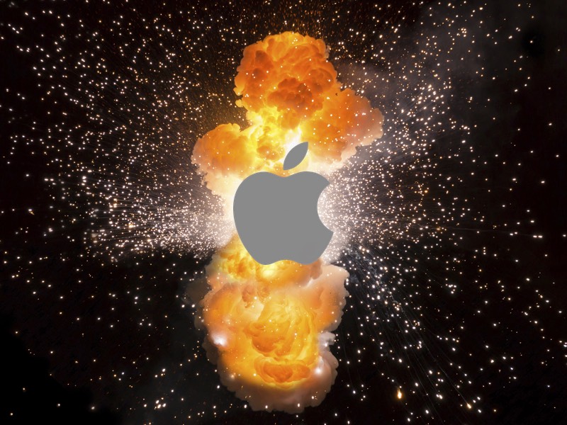 iPhone 7 Plus explodes while packaged.