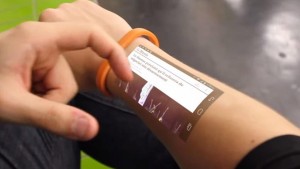 20141208175608-simple-bracelet-can-turn-your-arm-into-a-smartphone-display