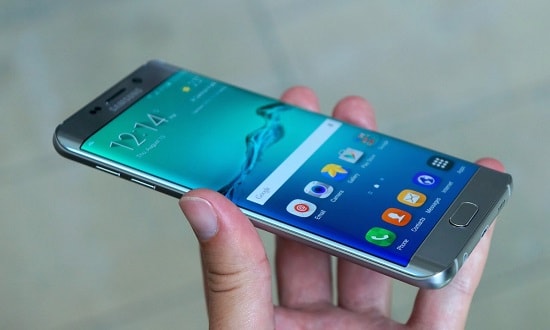 Nougat started functioning in Samsung Galaxy S6 edge plus all over the Europe