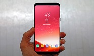 Samsung Galaxy S8 and S8+, first commercial outs.